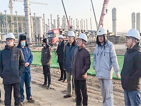 董事長王晉源等一行人視察寧夏工廠建設進度